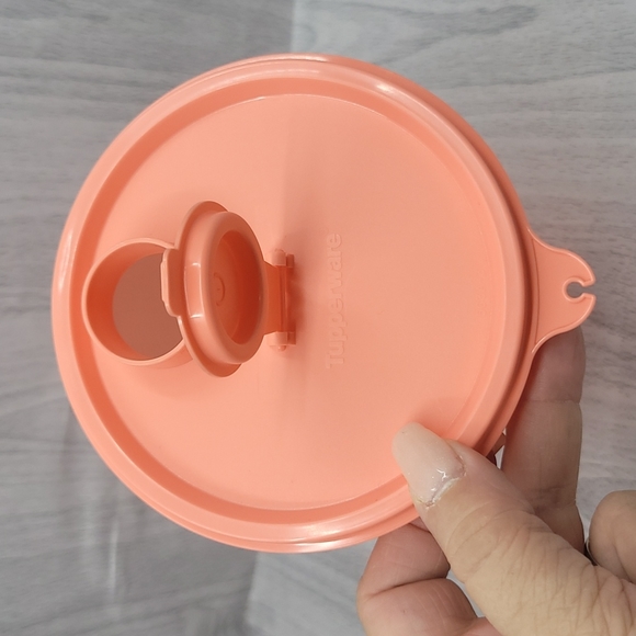 Tupperware Mega Tumbler New - Picture 3 of 6